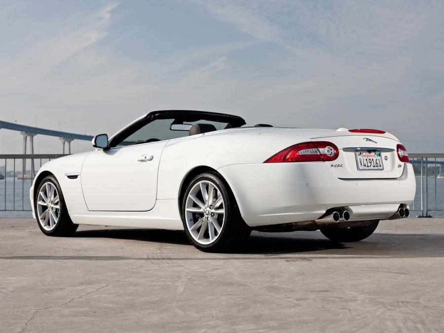 Jaguar XKR Convertible 2011 года  (US) (фото 2 из 6)